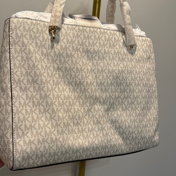 Michael Kors Ellis Cream Tote with Signature Monogram NWT - Picture 4 of 17